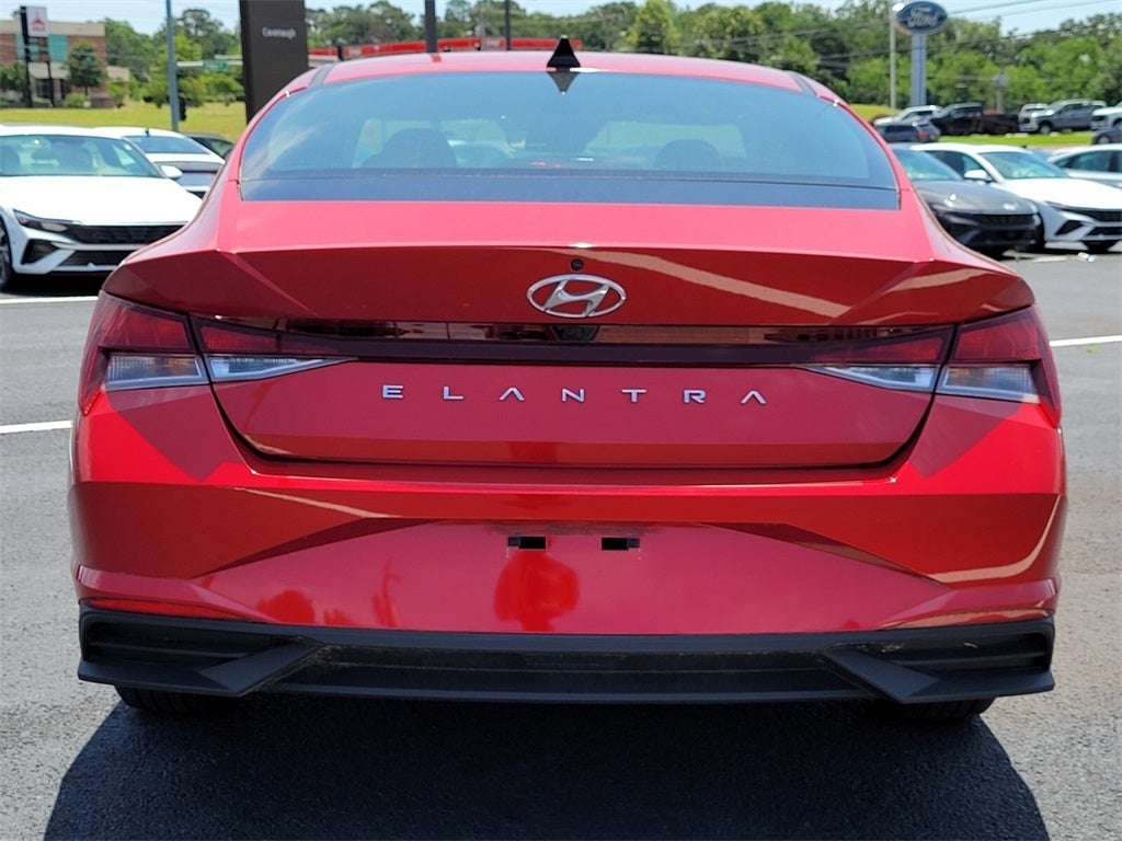 2021 Hyundai Elantra SEL (IVT) Sedan
